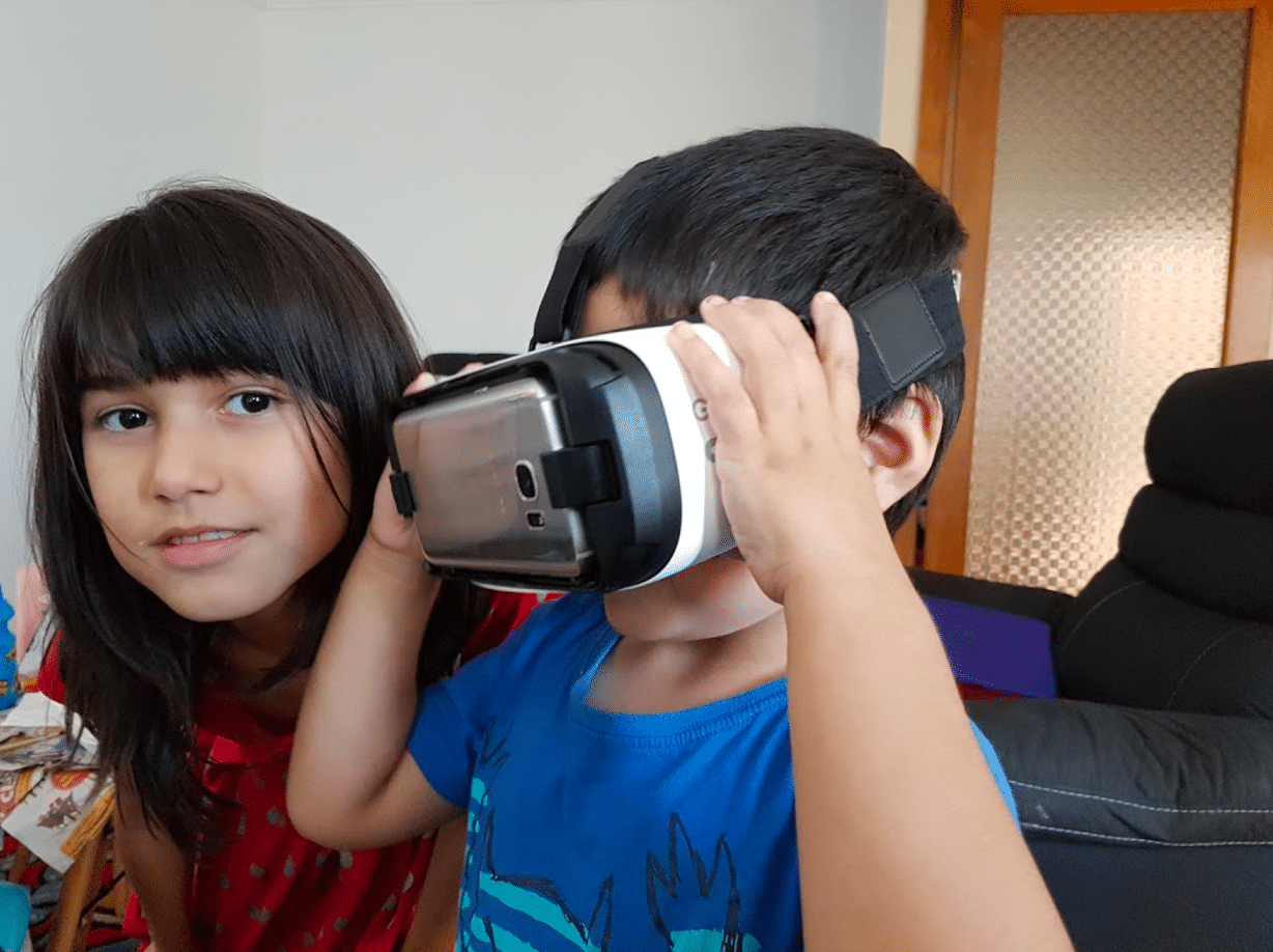 Featured Image for Yee Family: Share VR Gaming 